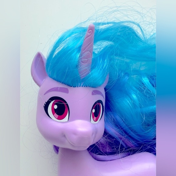 7” My Little Pony Unicorn Izzy Moonbow - EUC - Picture 3 of 6